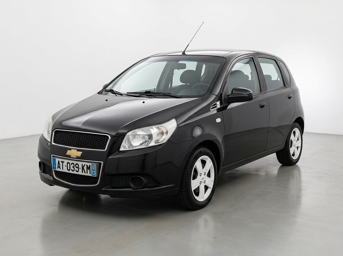 Photo de voiture après retouche CarShot niveau showroom